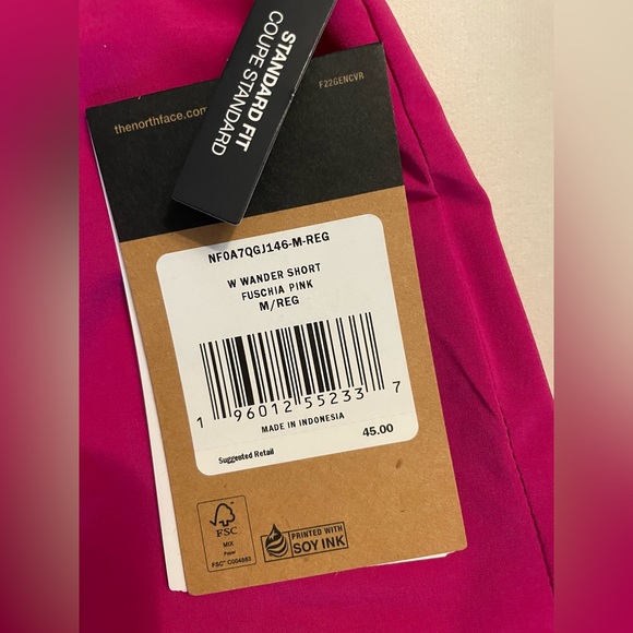 NWT The North Face Woman Shorts Size M Fuchsia Hot Pink Color - Picture 13 of 13